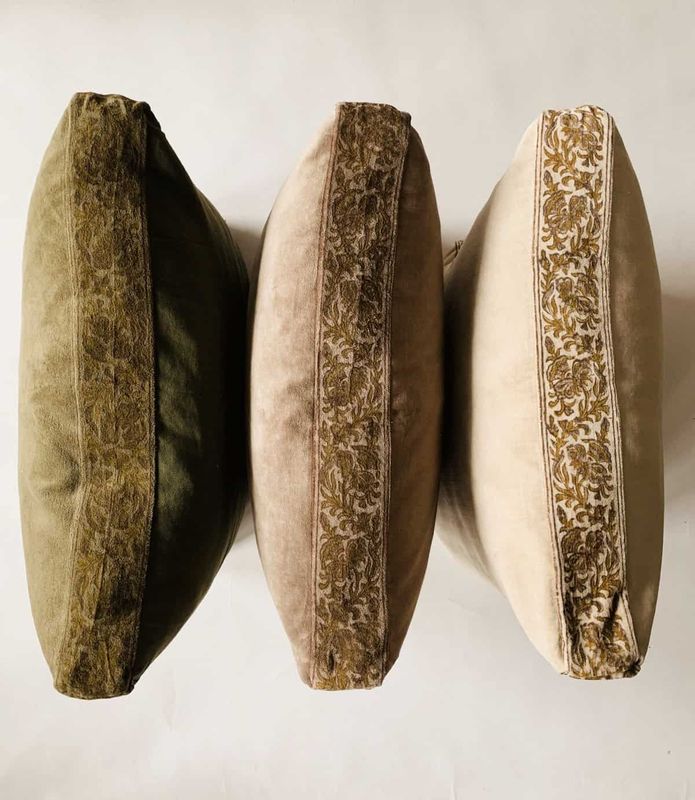 Velur putetrekk med bord - Sand